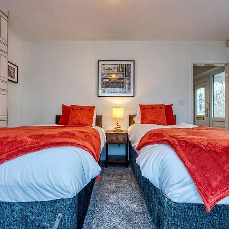 Dudley-5 Beds-Contractors-Parking-Long Stay! Экстерьер фото