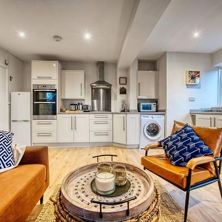 Dudley-5 Beds-Contractors-Parking-Long Stay! Экстерьер фото